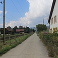 Veloweg entlang Bahn in Les Verrières