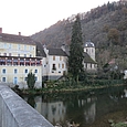 Hotel und Kirche in St-Hippolyte