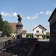 gedeckter Marianne-Brunnen in Bolandoz