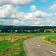 Blick über Land Richtung Kapelle von Ronchamp