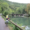 Strasse und Brücke bei Les Pipes