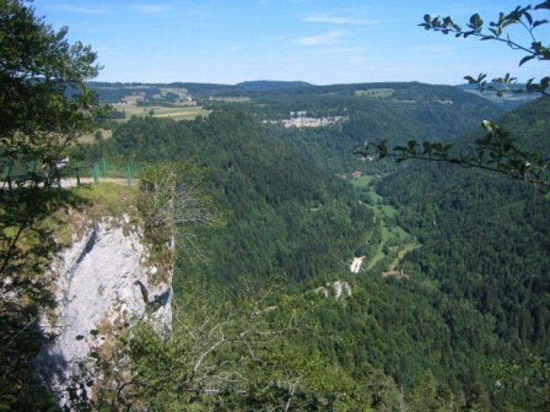 Zur Roche du Prêtre und nach Bonnétage velowandern.ch